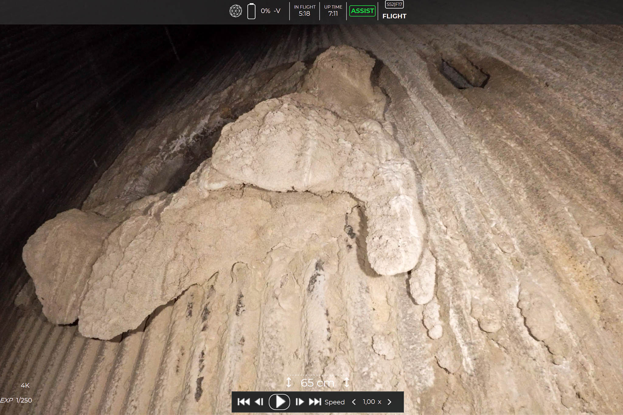 Slagge opbygning i kedel fotograferet med drone